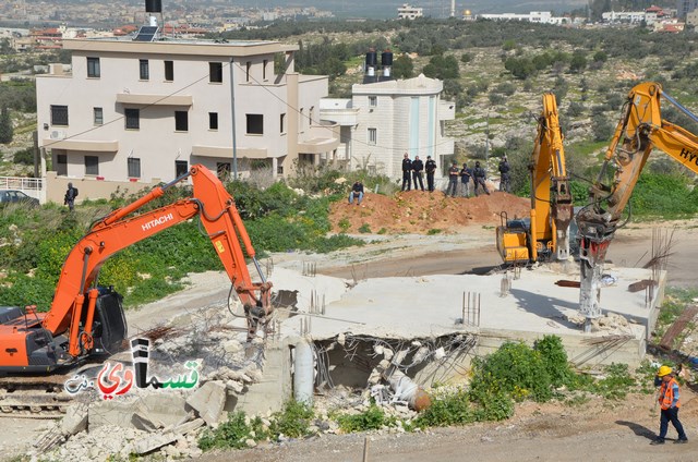 فيديو: قوات كبيرة ومُدججة بالدبابات والصواريخ تهدم اساسات بيت الشيخ غازي عيسى بحجة البناء في ارض المنهال ...